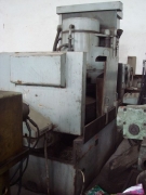 立轴圆台平面磨床维修的特征